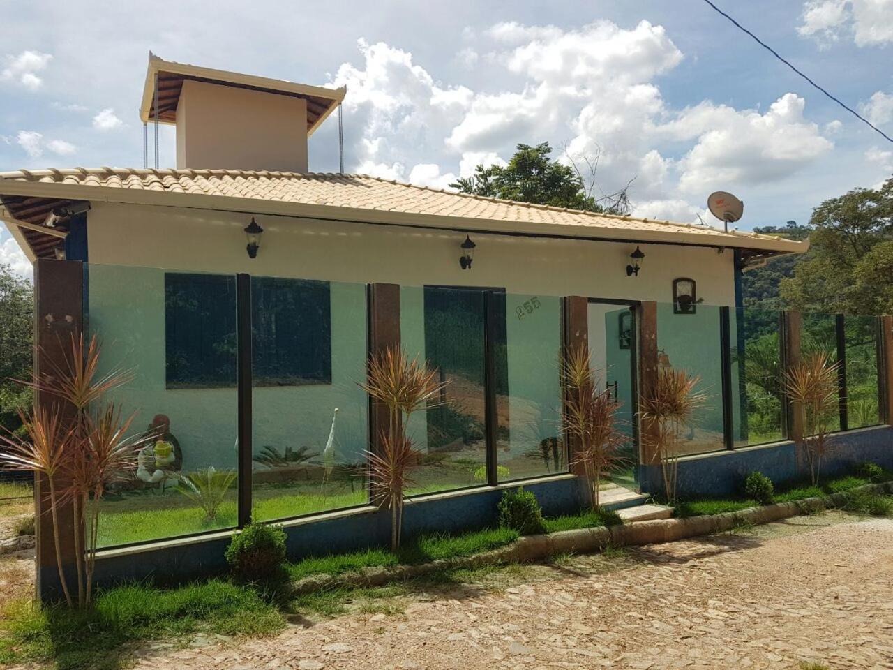 Three-Bedroom House,720307318:JPEG